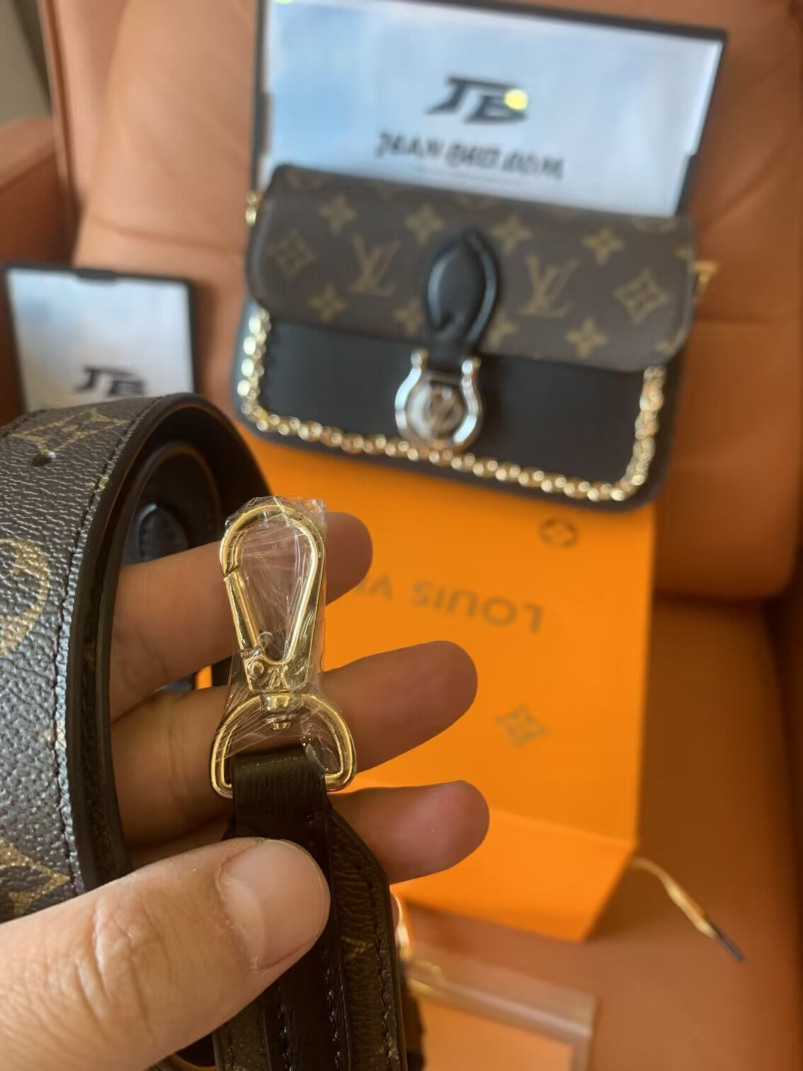 Louis Vuitton neo saint cloud monograma em marrom