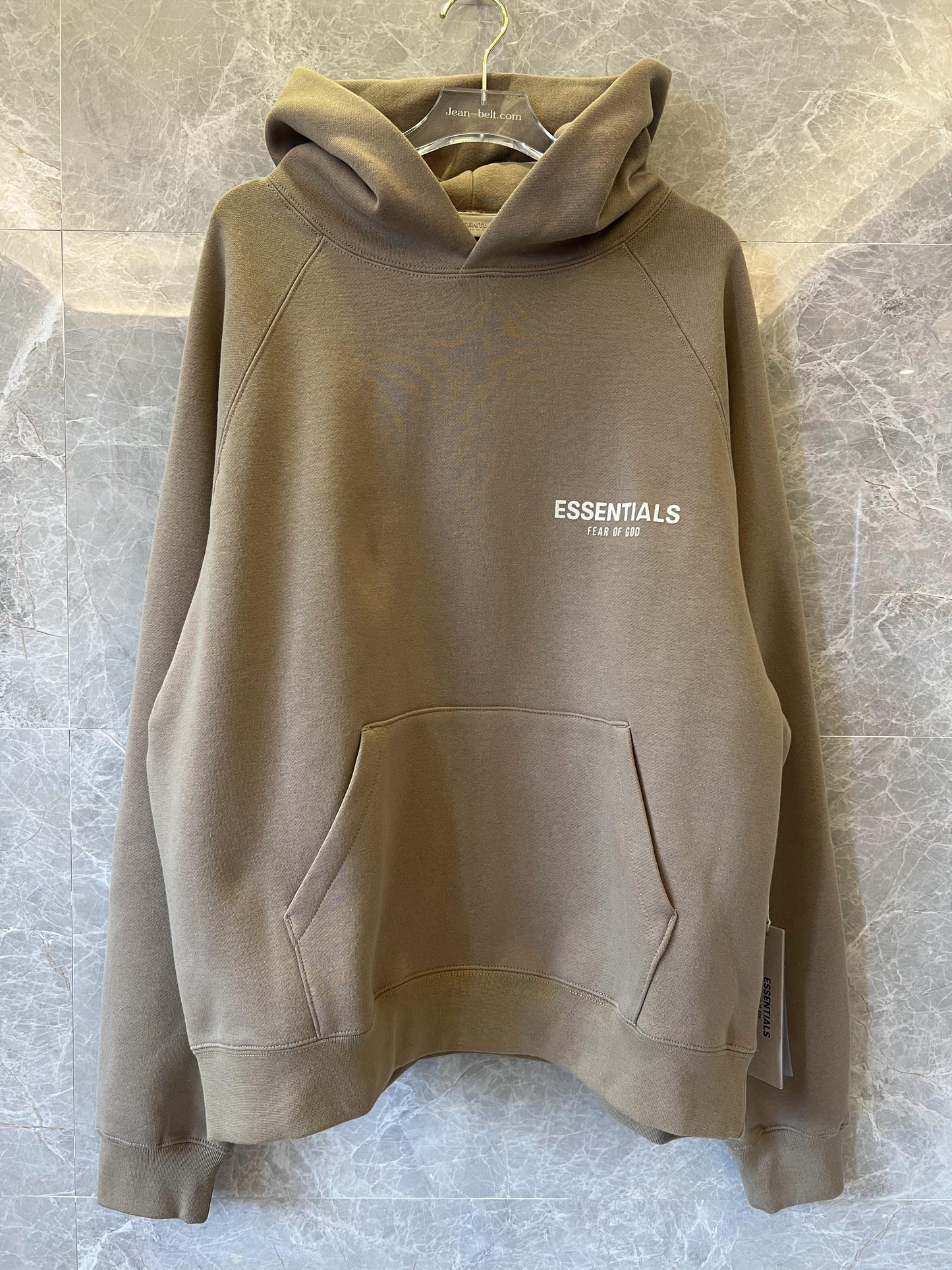 Moletom Fear of God Essentials em toupeira