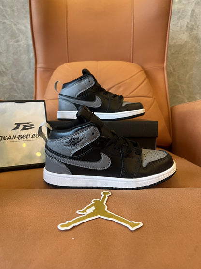 Nike Air Jordan 1 Mid negro/gris