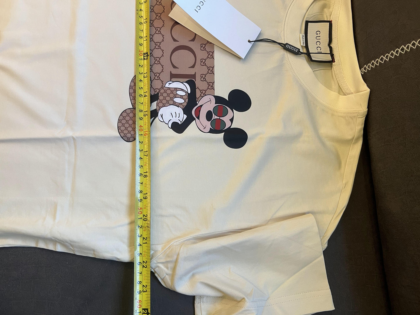 Camiseta bege do Mickey Mouse da Gucci