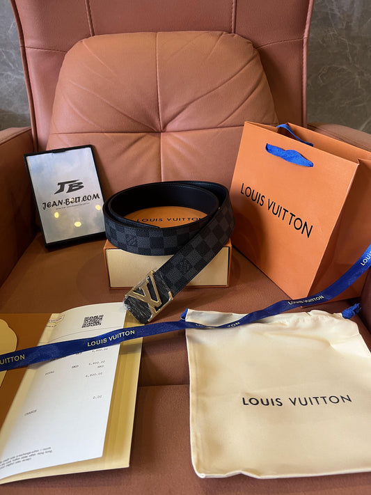 Cinturón de lona Louis Vuitton Damier Graphite con hebilla plateada con iniciales LV