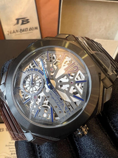 Reloj Bvlgari Octo Finissimo de cerámica negra esqueletizada