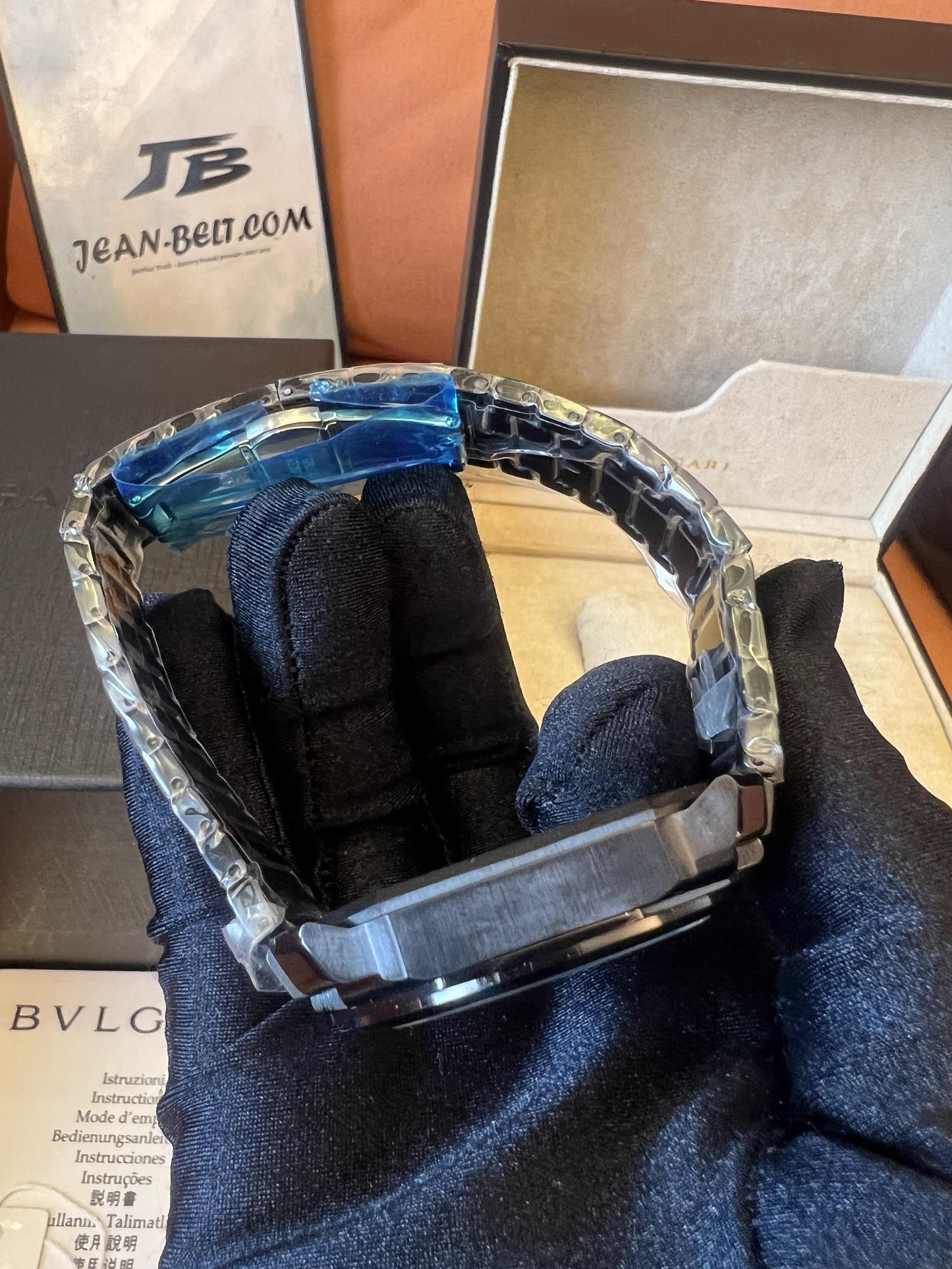 Reloj Bvlgari Octo Finissimo de cerámica negra esqueletizada