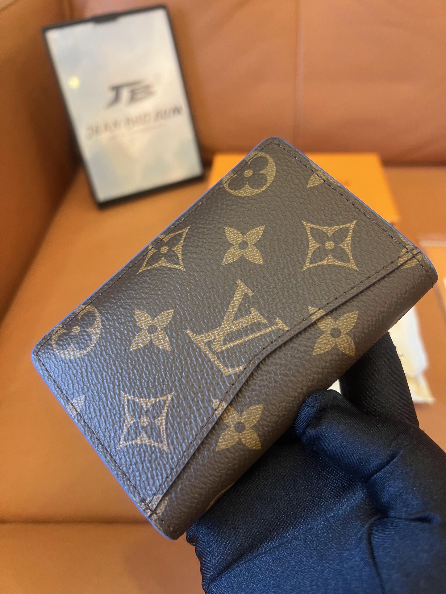 Organizador de bolsos Louis Vuitton com monograma da NBA