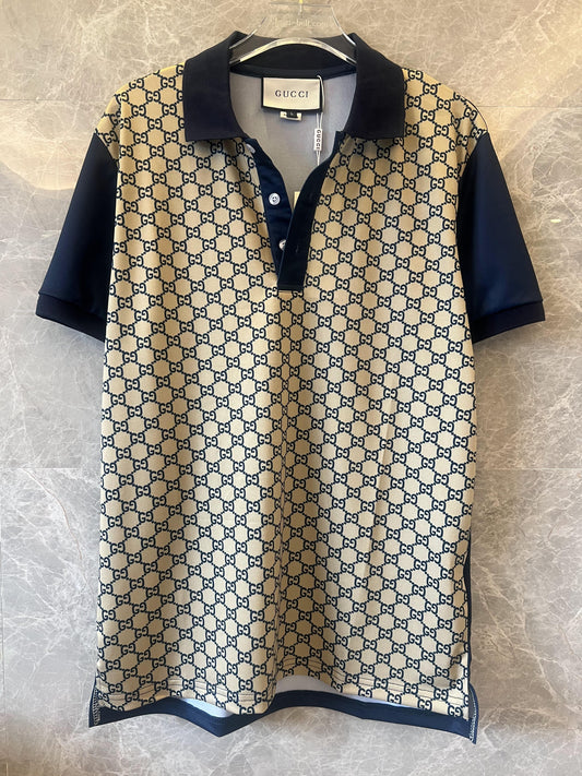 Polo con monograma de Gucci y detalles en azul marino