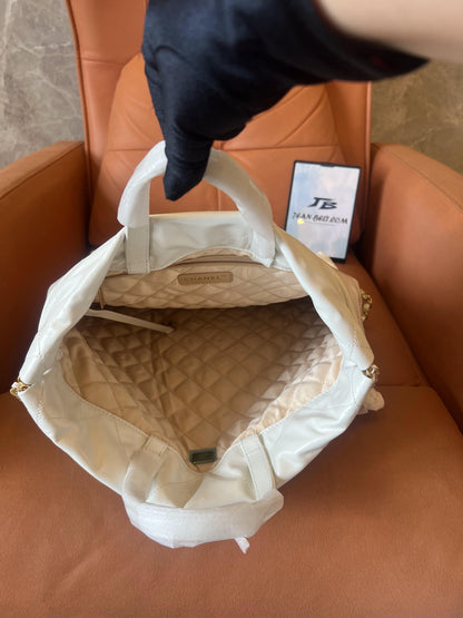 Chanel 22 Leather Handbag White