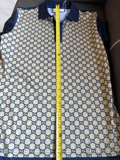 Camisa polo com monograma Gucci e detalhes em azul marinho