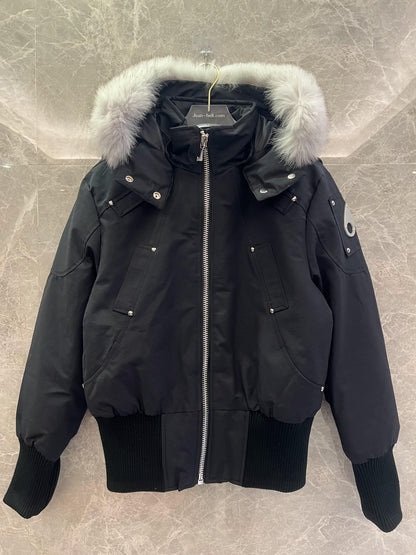 Blusão Bomber Canada Goose com Capuz Orlado a Pelo