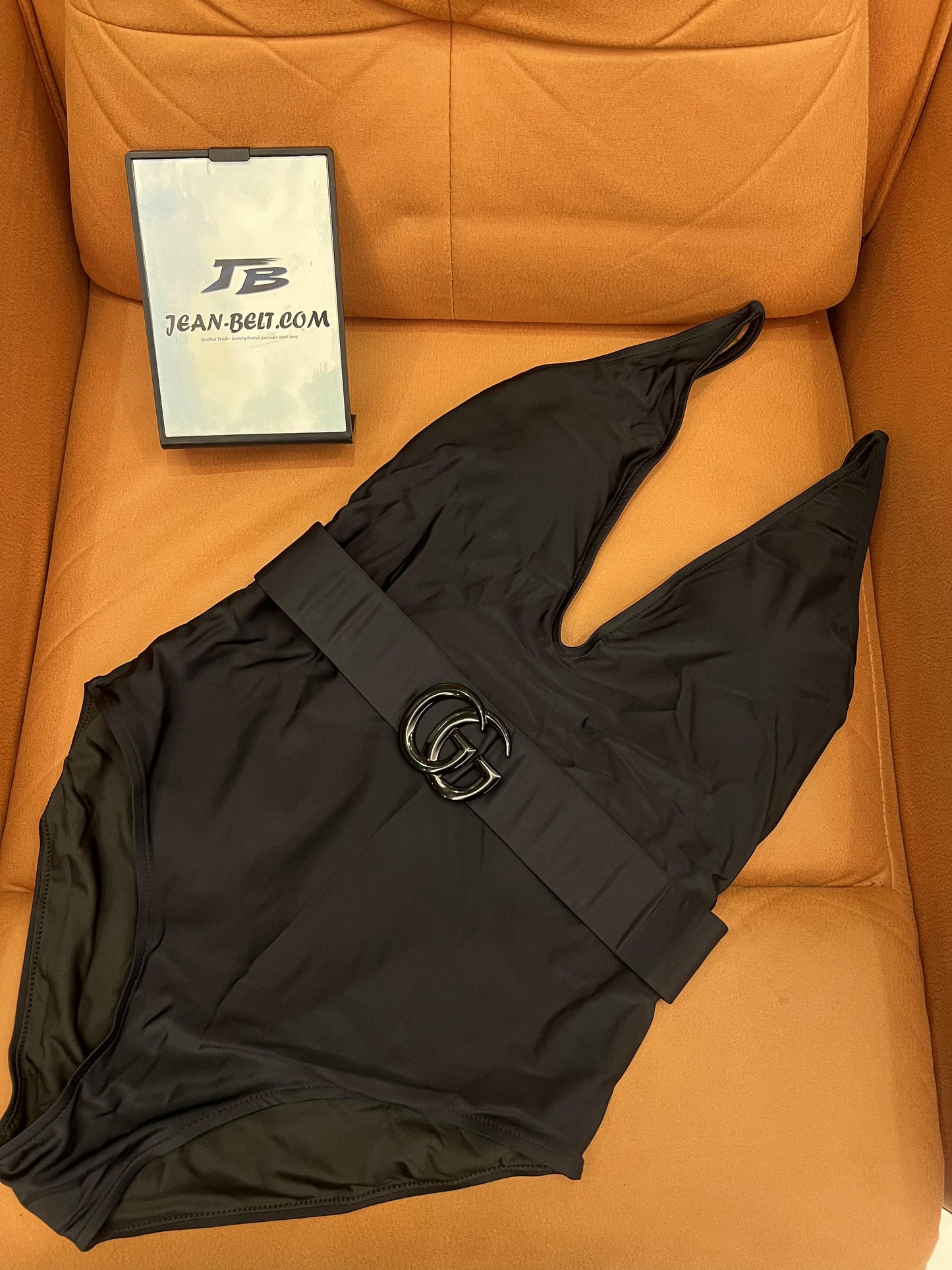 Traje de baño de una pieza negro Gucci con cinturón GG