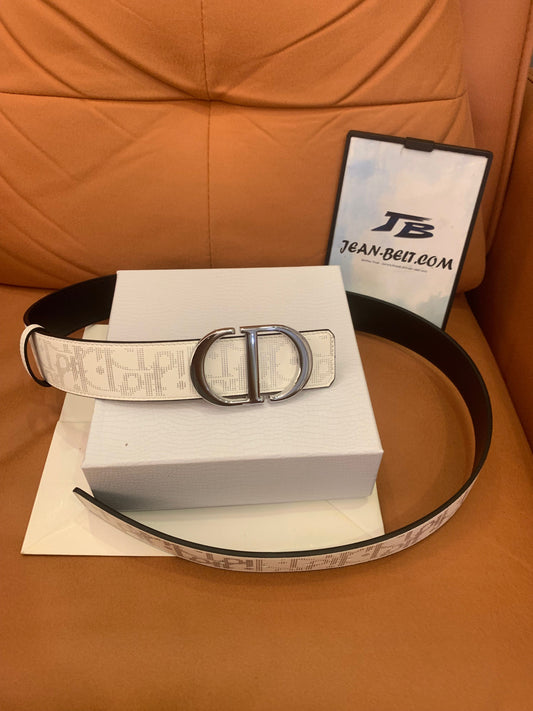 Cinturón reversible Christian Dior en piel con monograma blanco