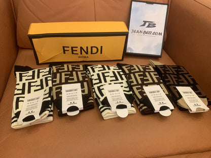 Conjunto de meias Fendi com estampa FF em caixa para presente