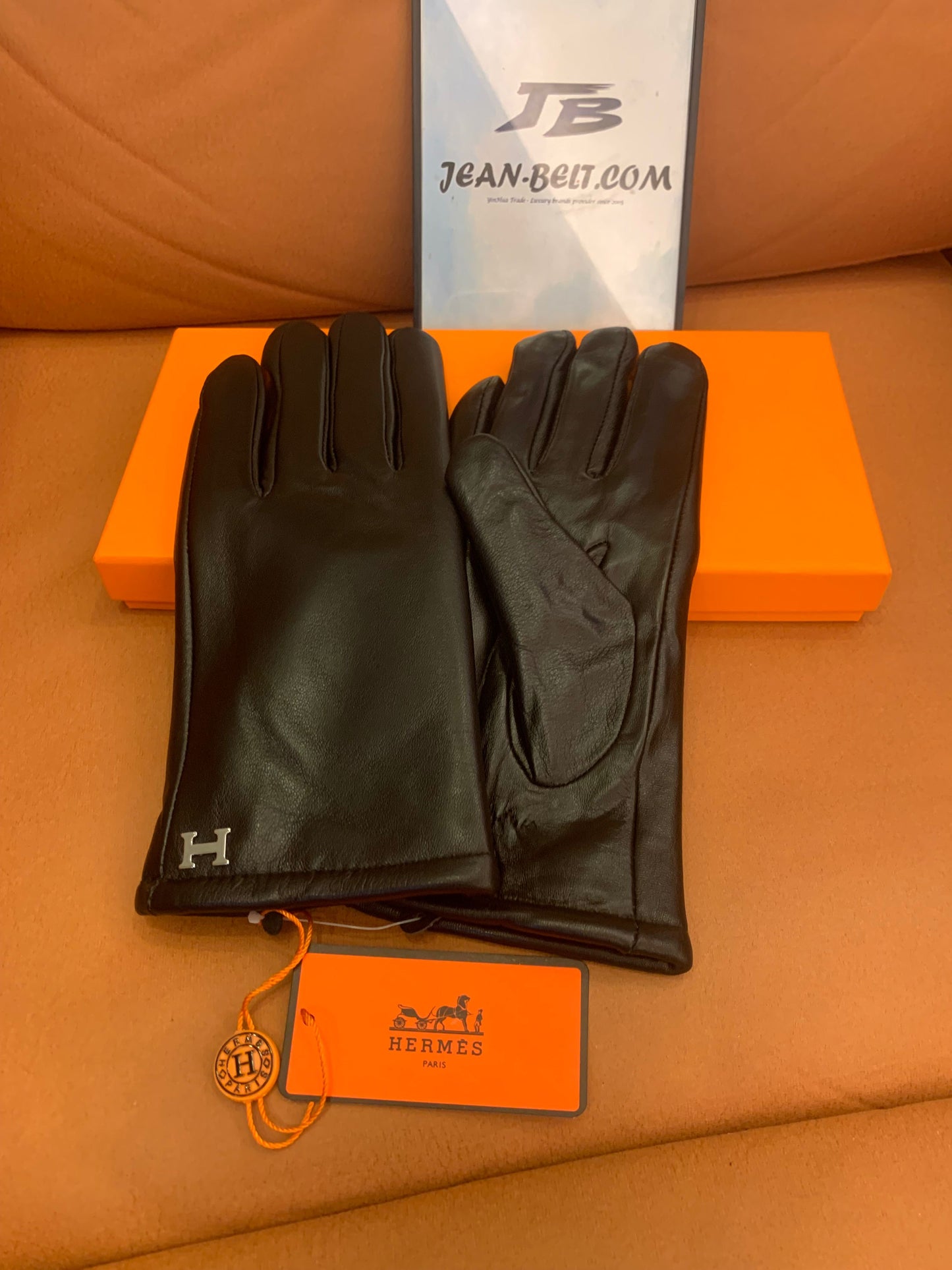 Guantes de cuero negro de Hermes