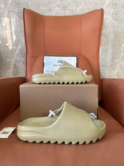 Adidas Yeezy Slide "Bone"