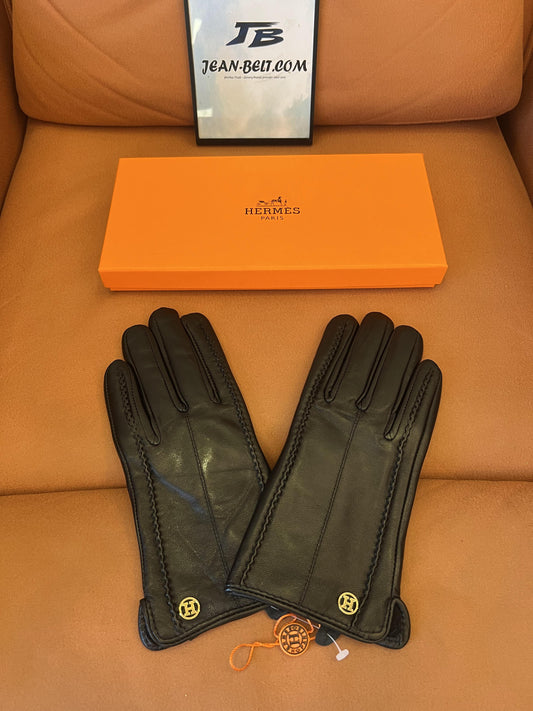 Luvas de couro preto Hermes – elegante pele de cordeiro com logotipo H dourado