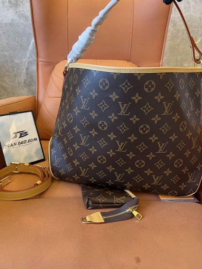 Bolsa hobo Louis Vuitton elegante PM com monograma