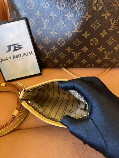 Bolsa hobo Louis Vuitton elegante PM com monograma