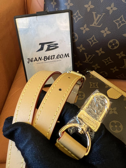 Bolsa hobo Louis Vuitton elegante PM com monograma