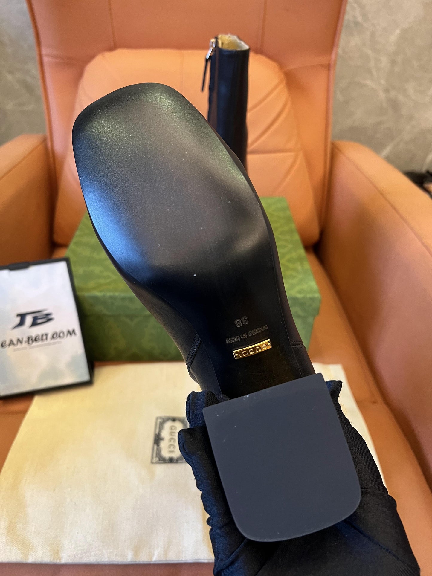 Botines Gucci de tacón medio con diseño de caballo para mujer