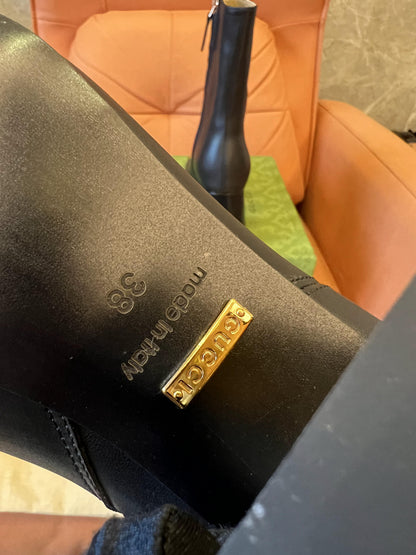 Botines Gucci de tacón medio con diseño de caballo para mujer