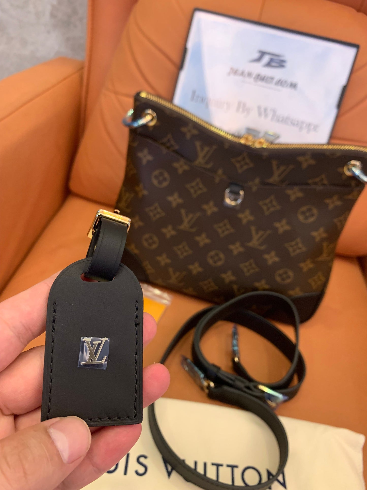 Bolso bandolera Louis Vuitton Odeon PM Monogram Noir