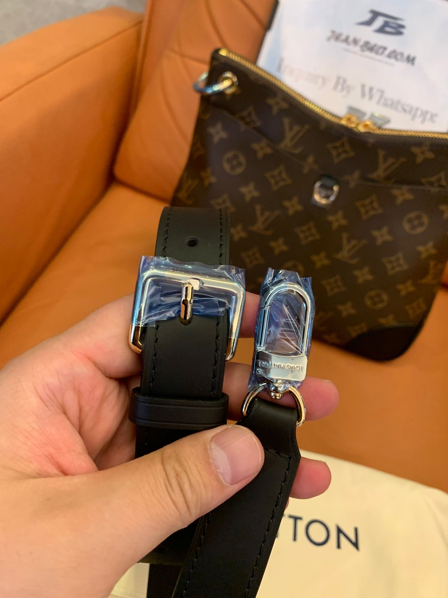 Bolso bandolera Louis Vuitton Odeon PM Monogram Noir