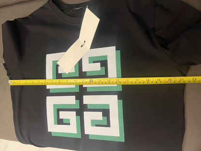 Givenchy iconic logo print t-shirt in black