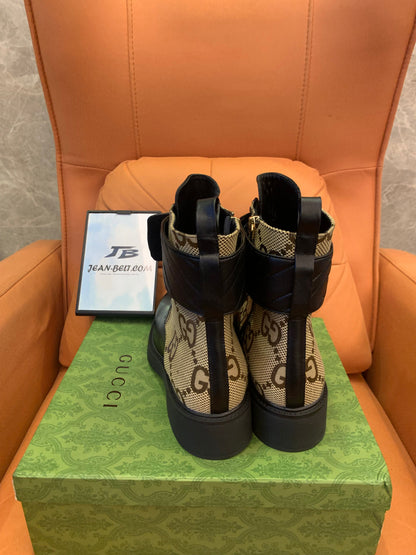 Bota feminina Gucci com salto duplo G