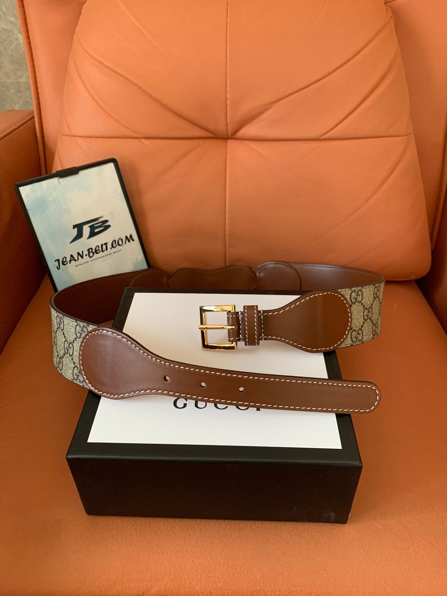 Cinto Gucci GG Supreme de lona e couro marrom com fivela dourada