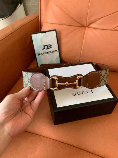 Cinto Gucci GG Supreme de lona e couro marrom com fivela dourada
