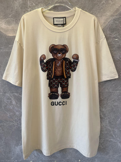 Camiseta gráfica de urso Gucci em branco
