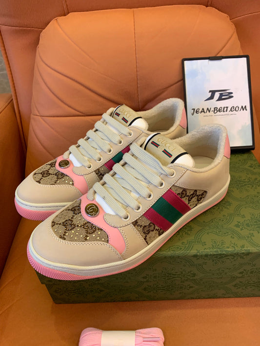Tênis Gucci Screener com efeito desgastado