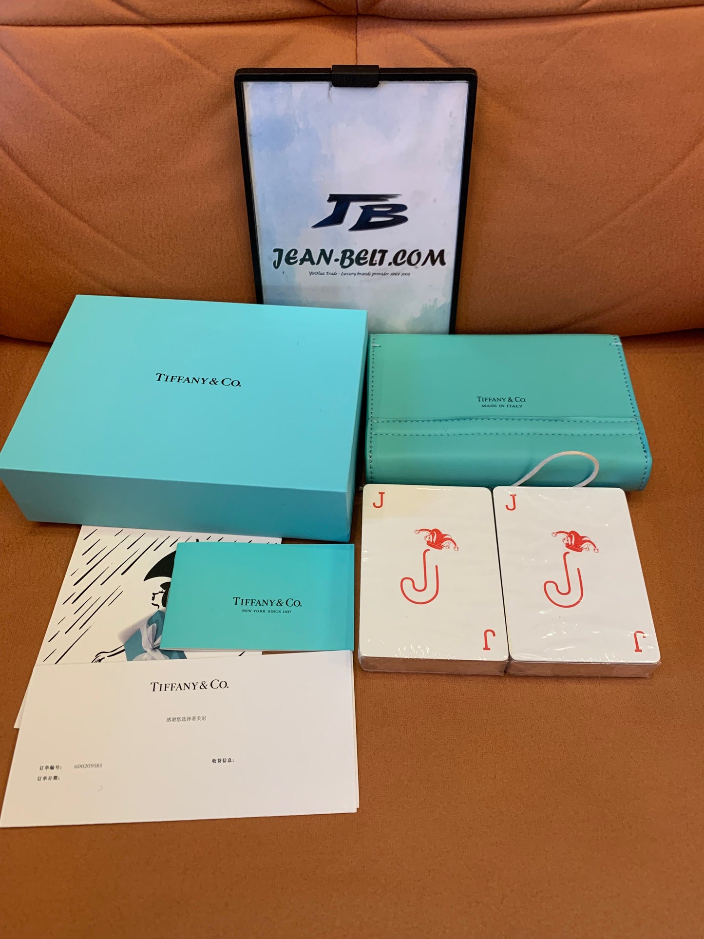 Juego de naipes de lujo y estuche de viaje de cuero de Tiffany &amp; Co.