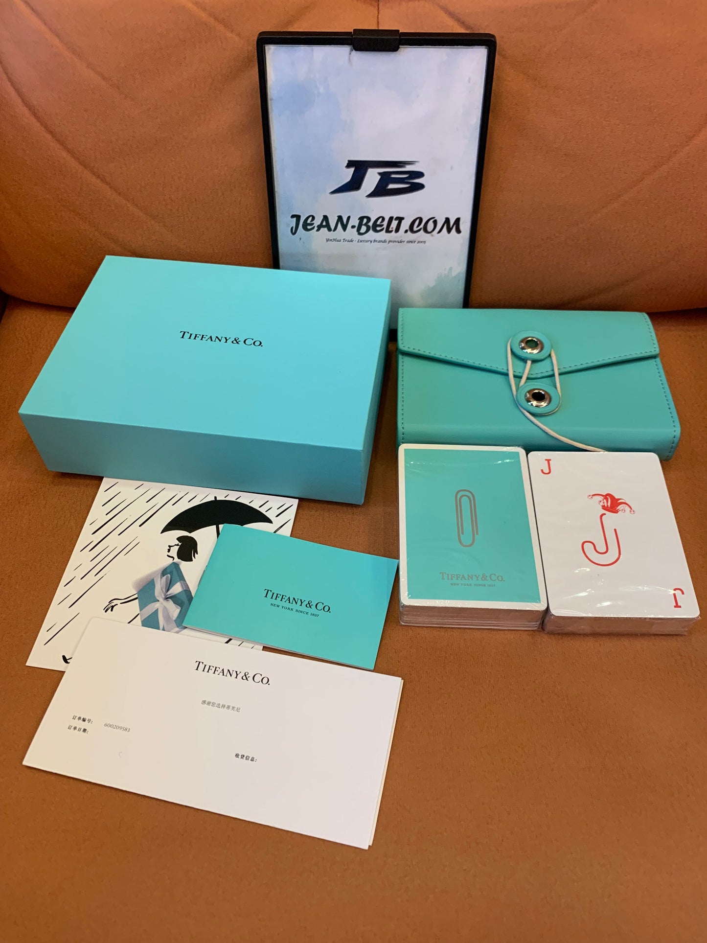 Juego de naipes de lujo y estuche de viaje de cuero de Tiffany &amp; Co.