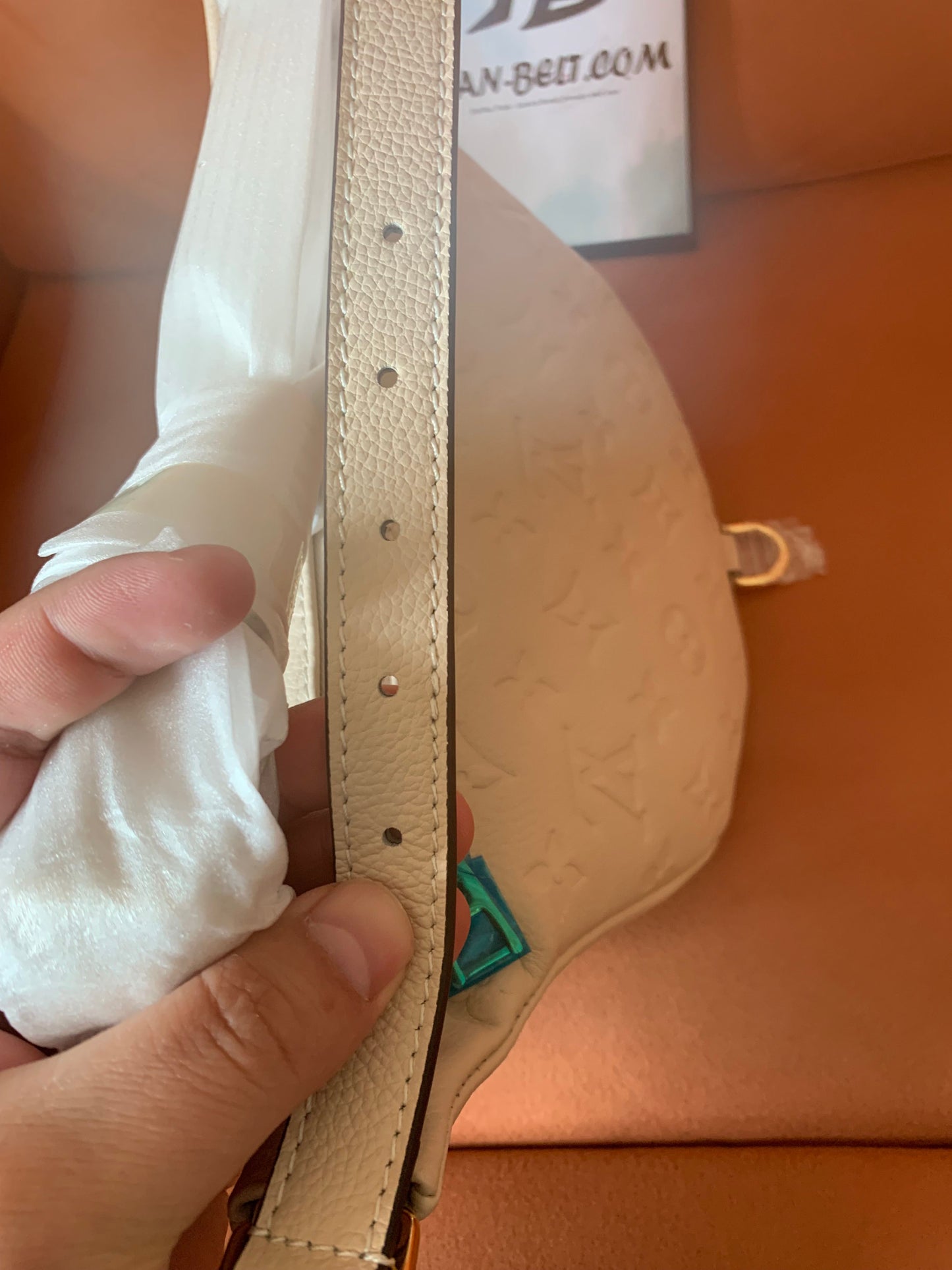 Bolsa Louis Vuitton empreinte creme branco
