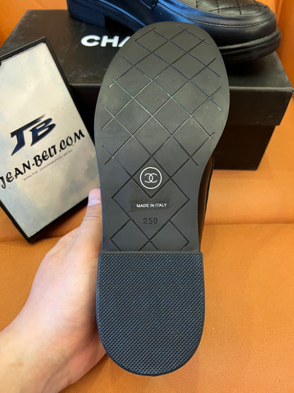 Mocasines planos de piel de Chanel para mujer