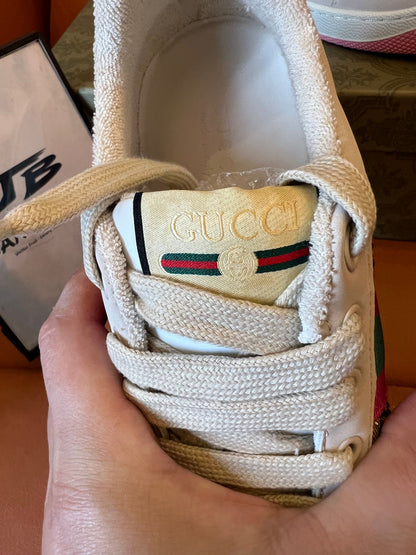 Tênis feminino Gucci Screener com cristais
