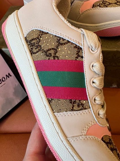 Tênis feminino Gucci Screener com cristais