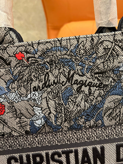 Dior book tote jardin magique