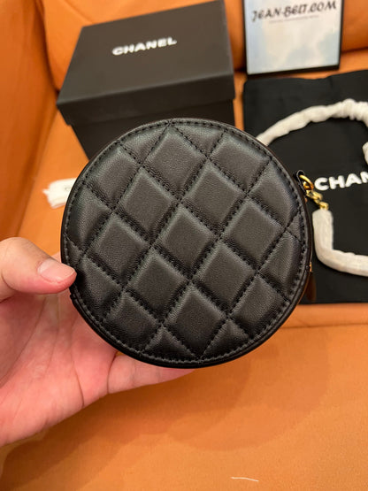 Bolsa transversal pequena e redonda Chanel