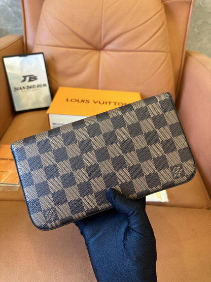 Louis Vuitton bolsa crossbody felicie damier ebene pochette Marrom