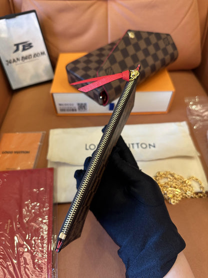 Louis Vuitton bolsa crossbody felicie damier ebene pochette Marrom