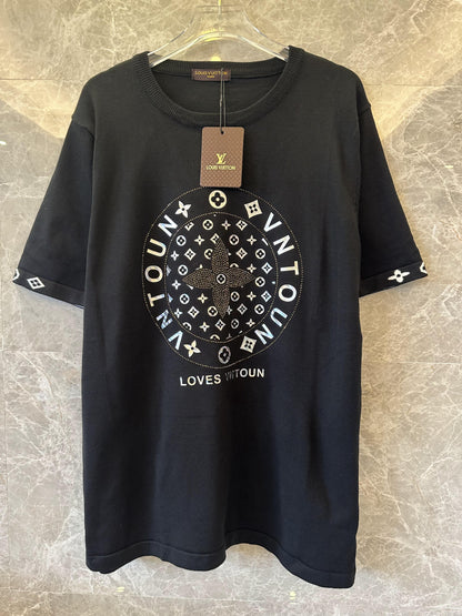 Camiseta Louis Vuitton com monograma circular em preto