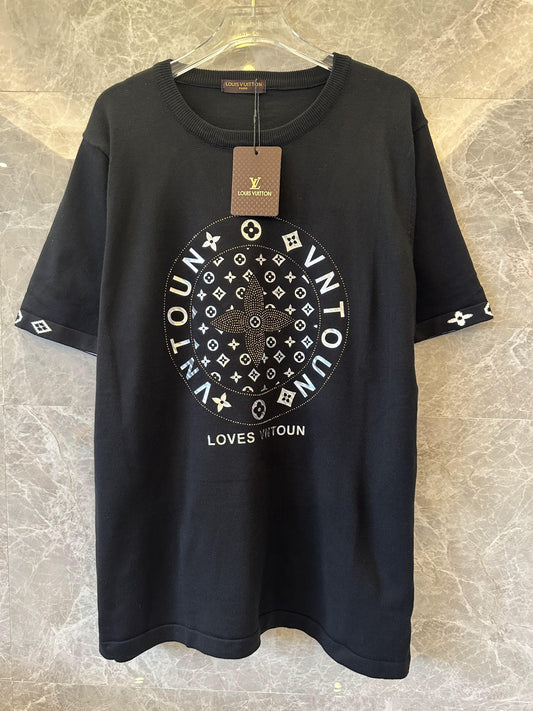 Camiseta negra con monograma circular de Louis Vuitton