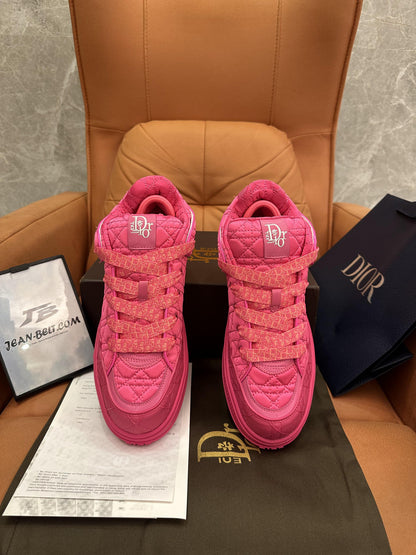 Zapatilla skater Dior BY ERL B9S, edición limitada, satén cannage kumo fucsia