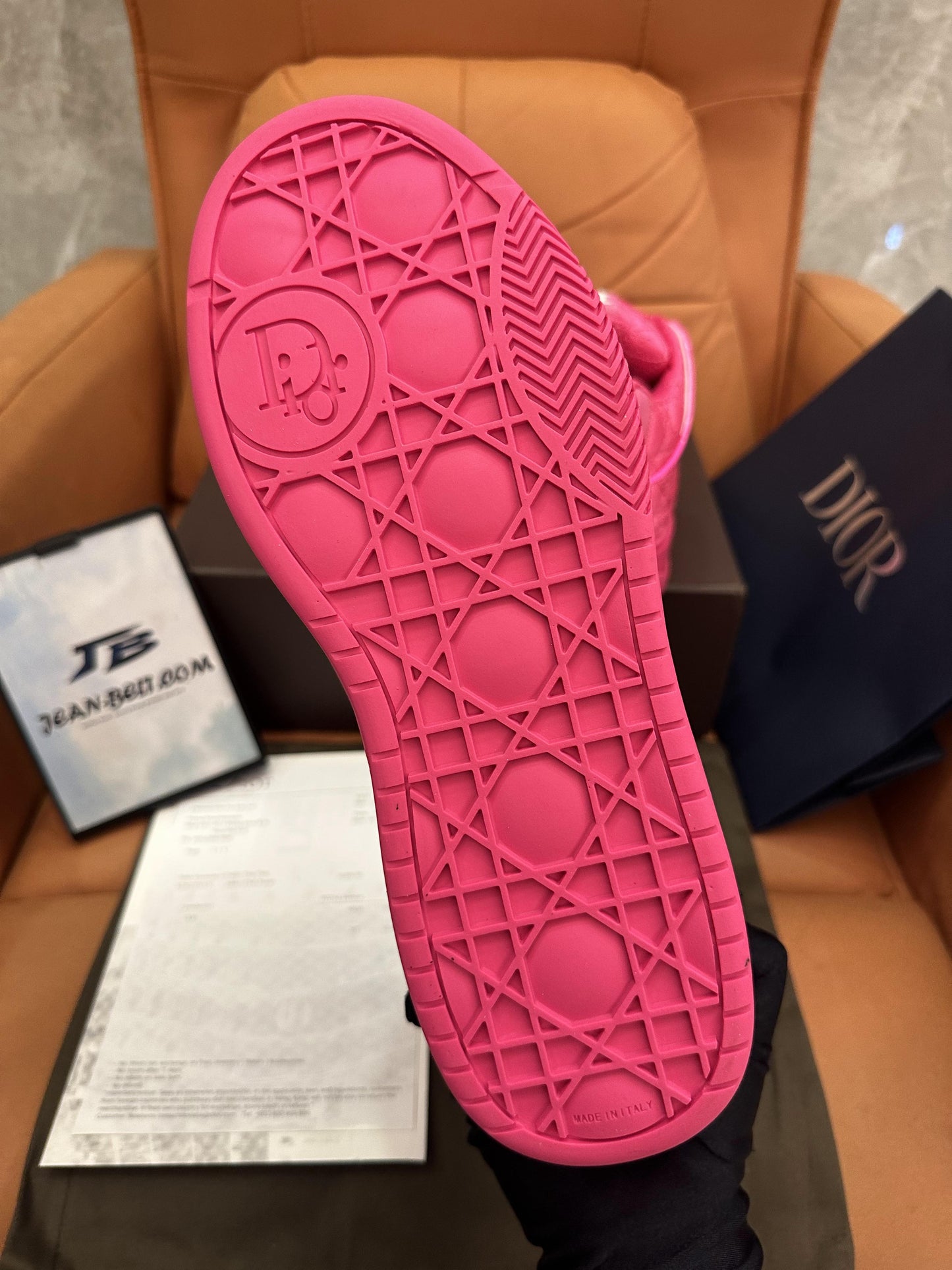 Zapatilla skater Dior BY ERL B9S, edición limitada, satén cannage kumo fucsia