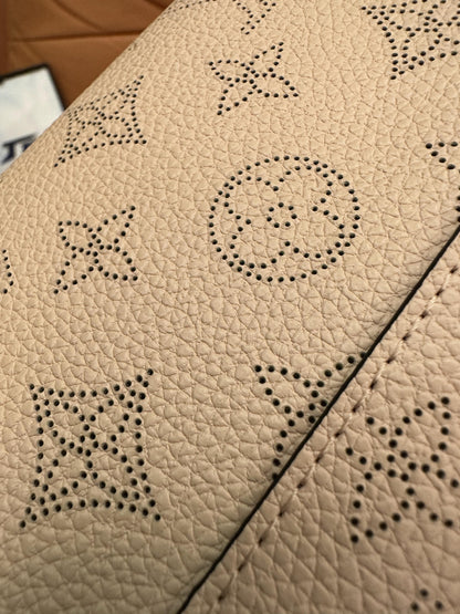 Carteira longa de couro Louis Vuitton Mahina