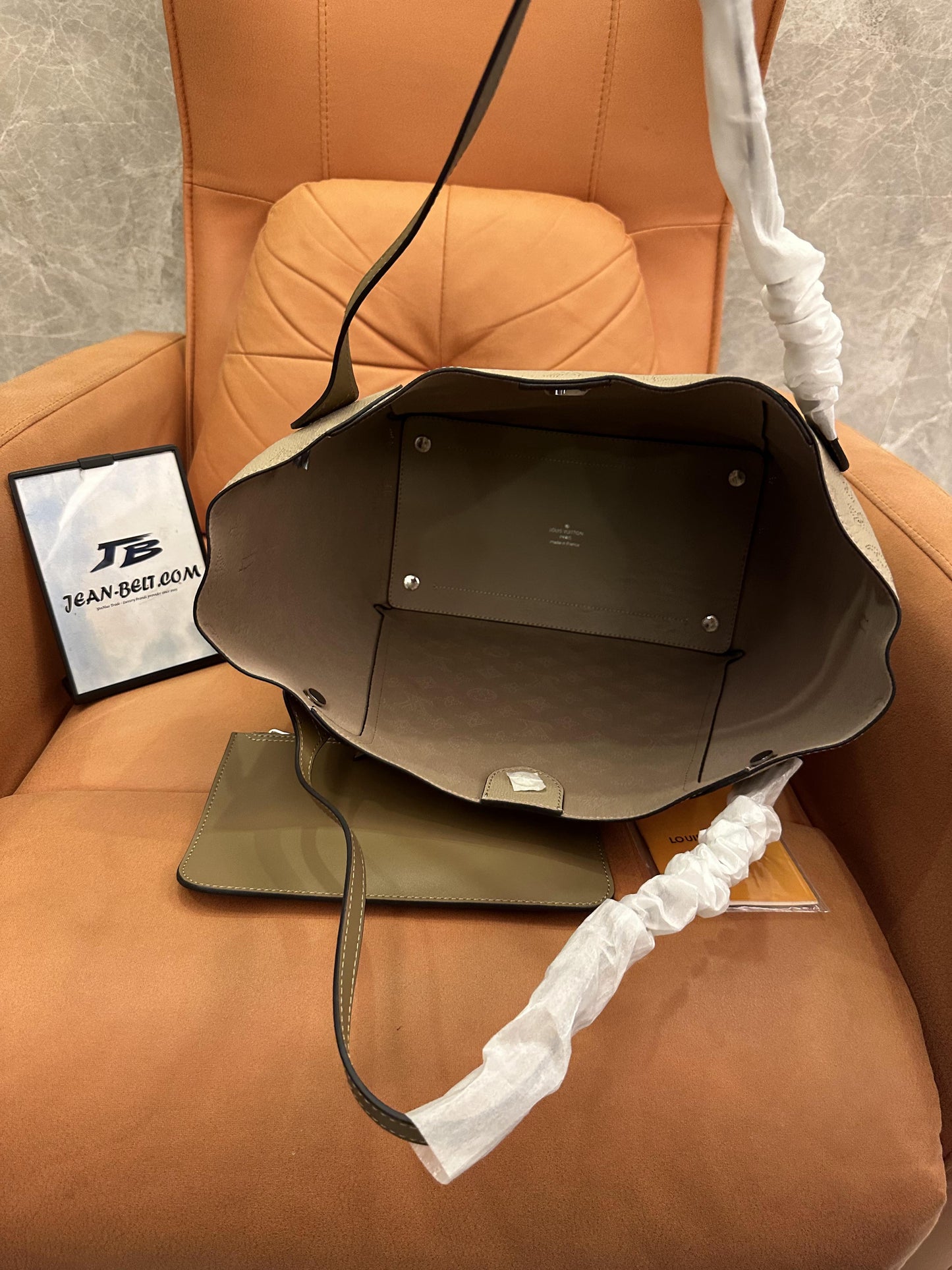 Bolsa de ombro Louis Vuitton Hina PM monograma Mahina couro Galle