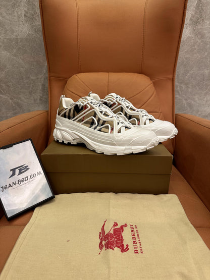 Zapatillas gruesas de algodón y piel con cuadros vintage Arthur de Burberry