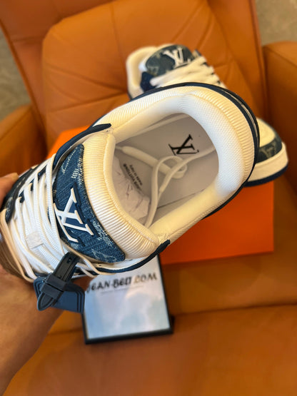 Baskets Louis Vuitton bleu jean