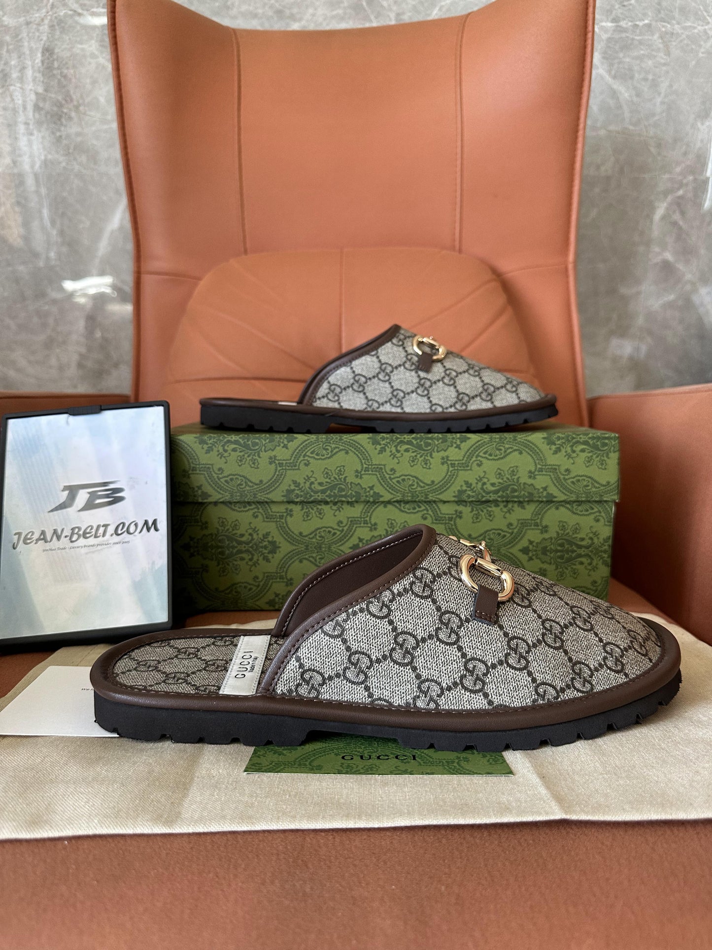 Chinelos Gucci GG Supreme Horsebit